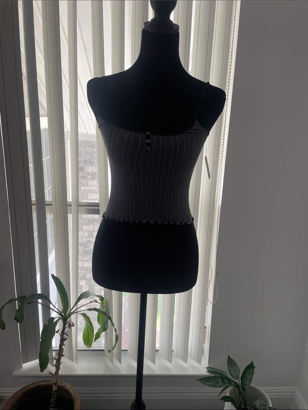 Ribbed Button-Front Spaghetti Strap Crop Top - Gray/Black